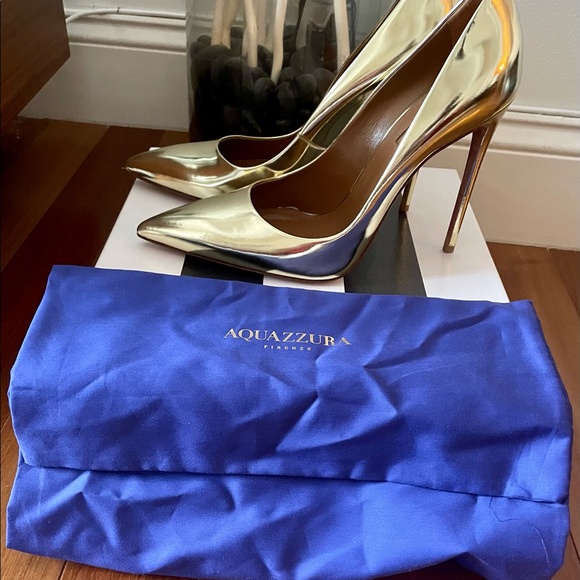 NEW Aquazzura Gold Pumps - Picture 7 of 12